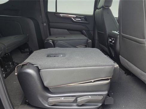 New 2026 GMC Yukon XL Elevation w/ LPO, Floor Liner Package image 17