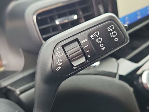 Used 2022 Ford Explorer ST AWD/4WD image 25