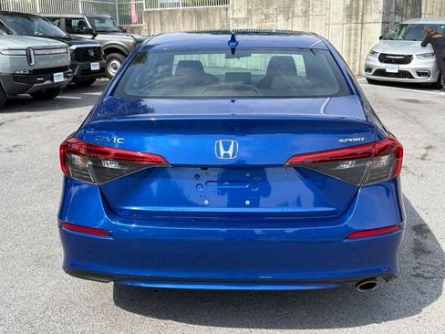 Used 2023 Honda Civic Sport image 4