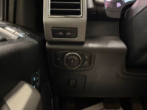 Used 2018 Ford F150 Raptor w/ Equipment Group 802A Luxury image 15