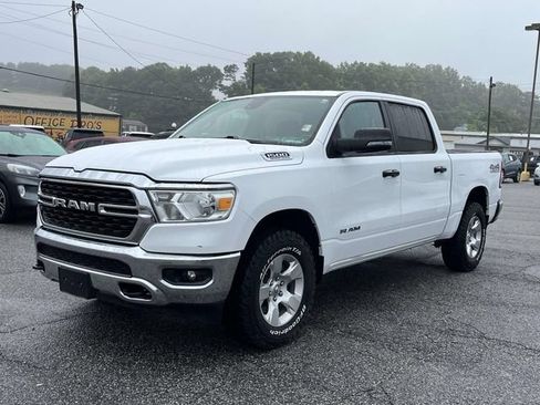 Used 2024 RAM 1500 Big Horn AWD/4WD image 9