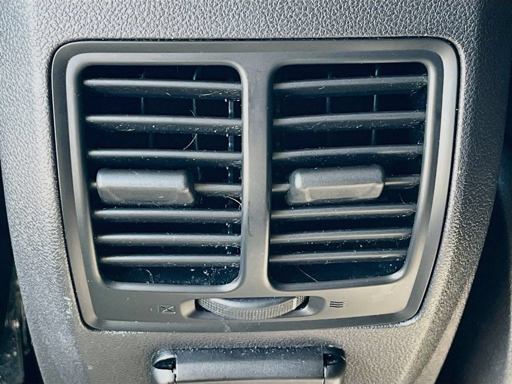 Used 2017 Ford Escape Titanium FWD image 26