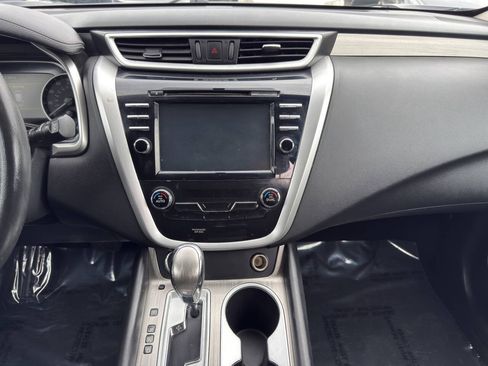 Used 2017 Nissan Murano SV FWD image 18