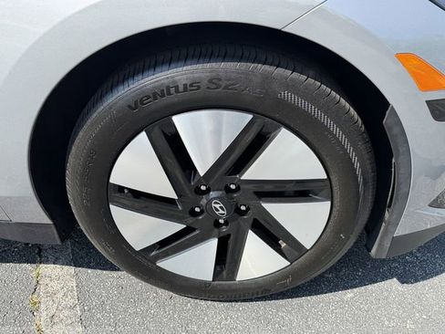 Used 2024 Hyundai Ioniq 6 SE RWD image 40