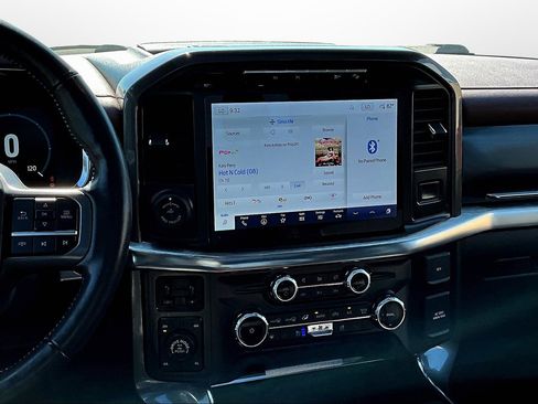 Used 2022 Ford F150 Lariat w/ Equipment Group 502A High image 6