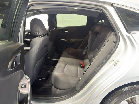 Used 2021 Chevrolet Malibu LT image 11