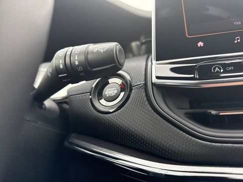 New 2026 Jeep Compass Limited image 32