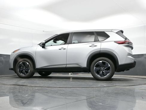 Used 2025 Nissan Rogue SV AWD/4WD image 44