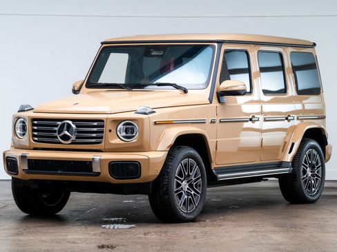 Used 2025 Mercedes-Benz G 580 w/ EQ Technology image 3
