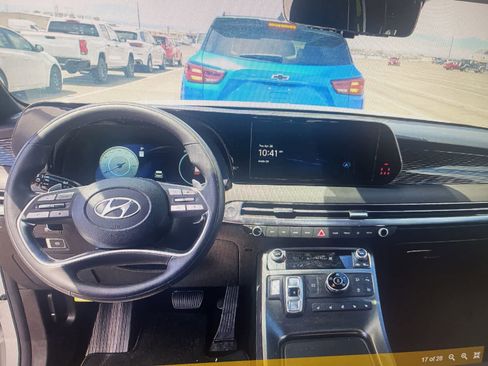 Used 2025 Hyundai Palisade Calligraphy AWD/4WD image 13
