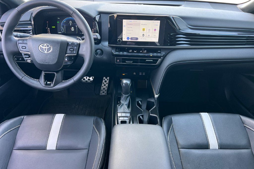 Certified 2025 Toyota Camry SE FWD image 16