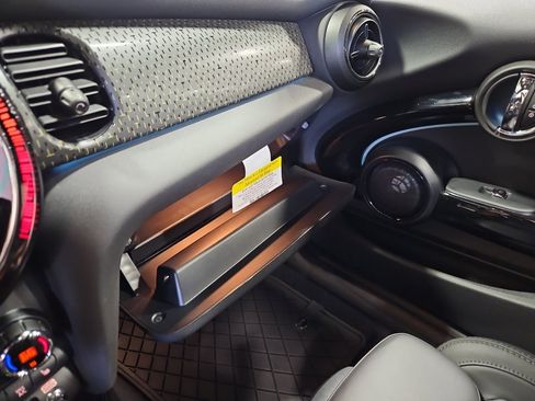 Used 2022 MINI Cooper SE FWD image 24