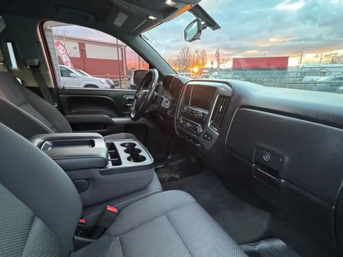 Used 2018 Chevrolet Silverado 1500 LT w/ All Star Edition image 31