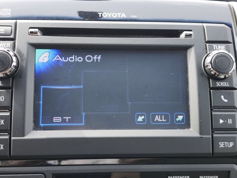 Used 2013 Toyota Tacoma PreRunner w/ SR5 Pkg image 4