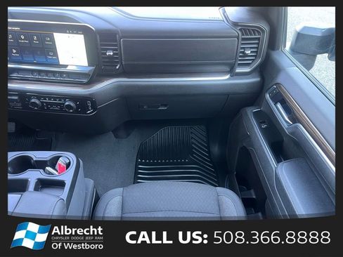 Used 2025 Chevrolet Silverado 2500 LT w/ Convenience Package AWD/4WD image 22