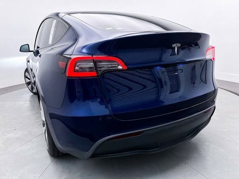 Used 2021 Tesla Model Y 2WD image 4