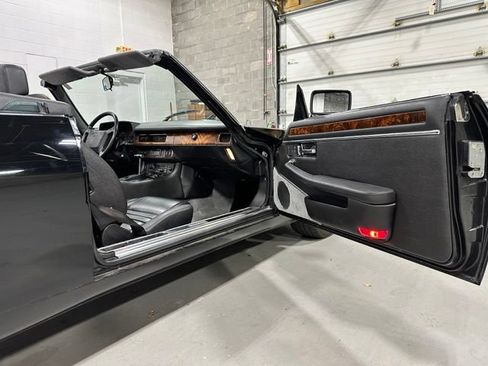 Used 1993 Jaguar XJS 4.0 Convertible RWD image 32