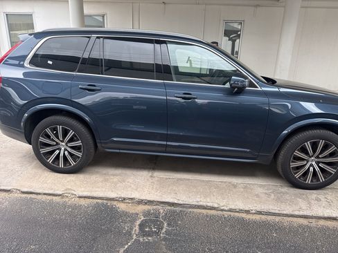 Used 2023 Volvo XC90 B6 Core AWD/4WD image 4