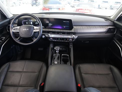 Used 2024 Kia Telluride EX w/ EX Captain's Chair Package FWD image 25