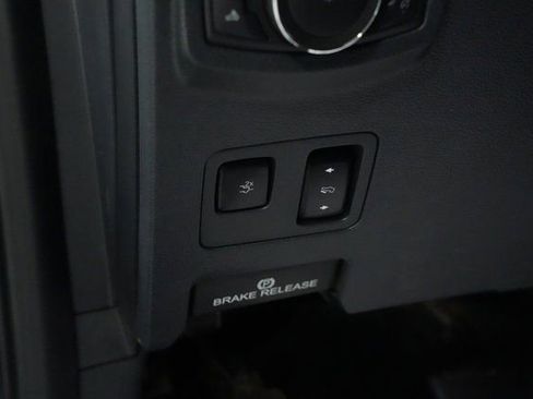 Used 2022 Ford F250 Platinum w/ FX4 Off-Road Package image 13