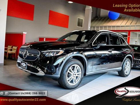 Used 2023 Mercedes-Benz GLC 300 4MATIC image 1