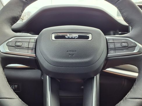 Used 2026 Jeep Compass Limited image 14