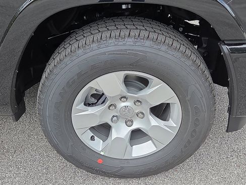 New 2026 RAM 1500 Big Horn image 7