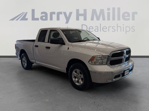 Used 2022 RAM 1500 Tradesman w/ Chrome Appearance Group AWD/4WD image 7
