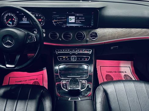 Used 2017 Mercedes-Benz E 300 4MATIC image 25