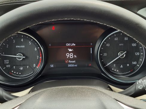 Used 2021 Buick Encore GX Preferred w/ Cold Weather Comfort Package FWD image 14