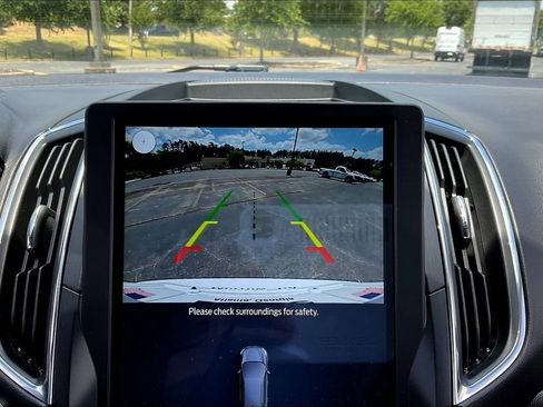 Used 2022 Ford Edge ST image 21