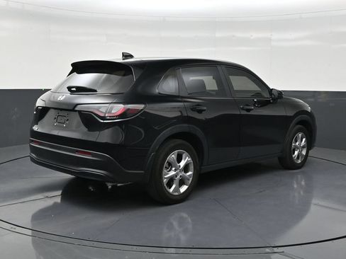 Used 2025 Honda HR-V LX image 5