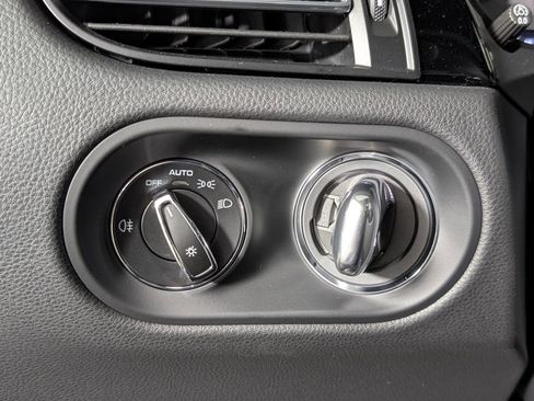 New 2026 Porsche Macan image 35