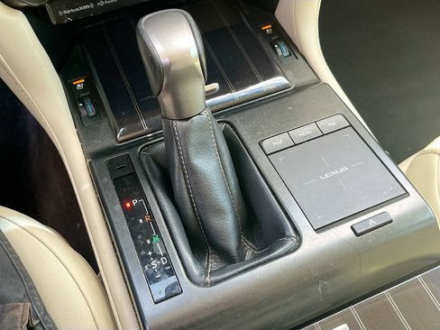 Used 2022 Lexus GX 460 Premium w/ Premium Package AWD/4WD image 17