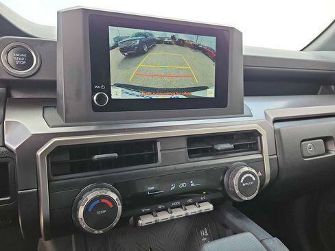 Used 2025 Toyota 4Runner SR5 AWD/4WD image 20