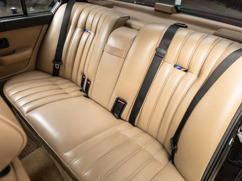 Used 1988 BMW M5 RWD image 65