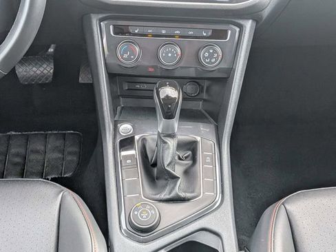 Used 2024 Volkswagen Tiguan Wolfsburg Edition AWD/4WD image 18