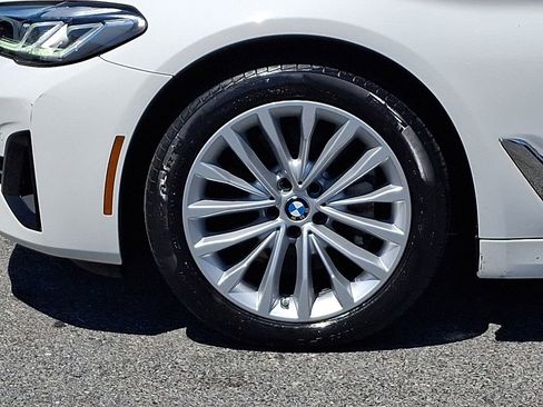 Used 2022 BMW 530i xDrive AWD/4WD image 10