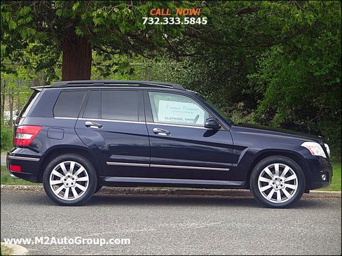 Used 2011 Mercedes-Benz GLK 350 4MATIC image 5