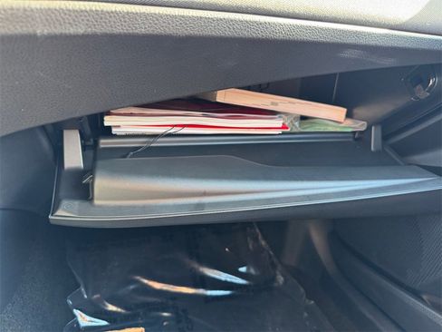 Used 2025 Toyota Camry LE image 27