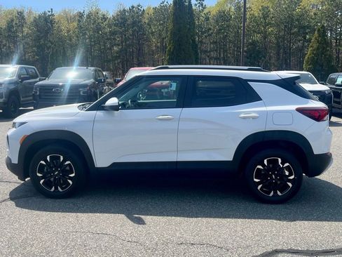Certified 2023 Chevrolet TrailBlazer LT w/ Convenience Package AWD/4WD image 2