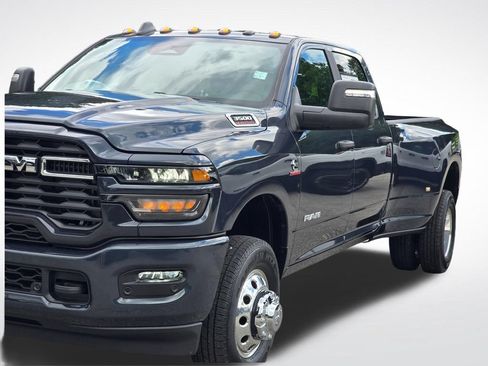 New 2026 RAM 3500 Big Horn AWD/4WD image 42