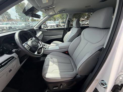 Used 2025 Hyundai Palisade SEL FWD image 22