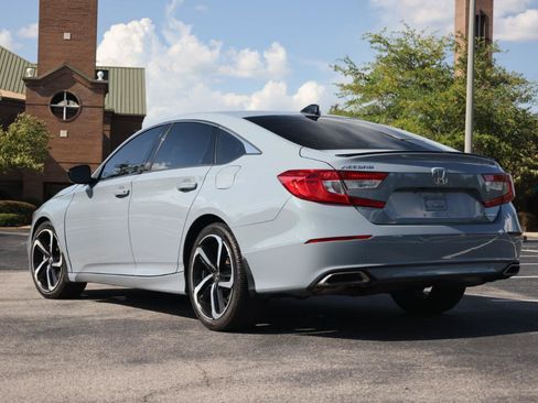 Used 2022 Honda Accord Sport image 3