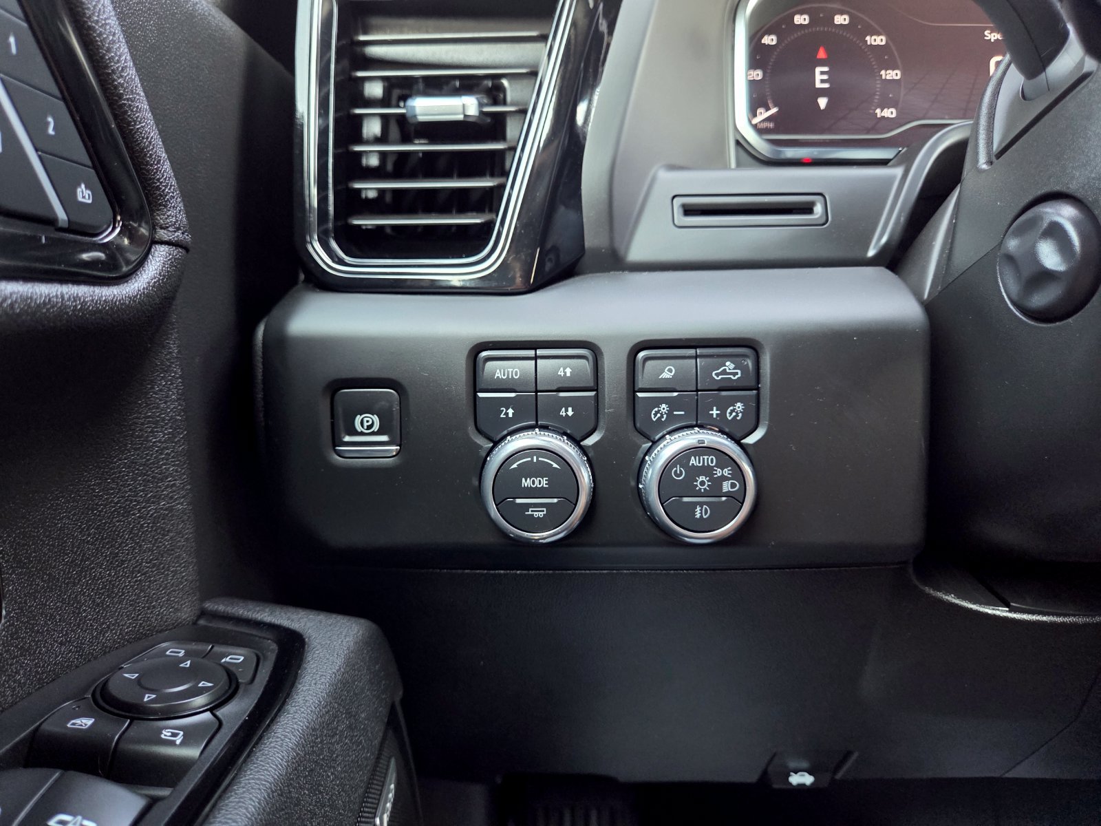 Used 2025 GMC Sierra 1500 AT4 AWD/4WD image 41