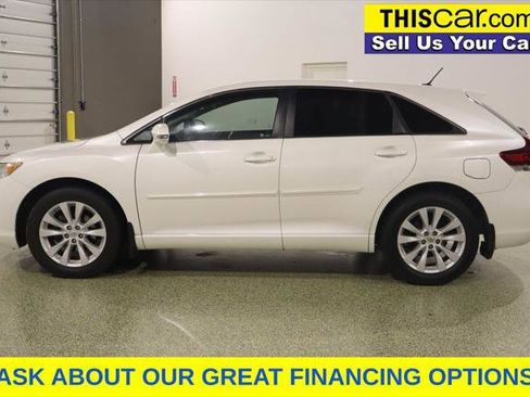 Used 2015 Toyota Venza LE FWD image 4