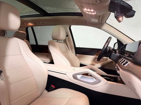 Used 2022 Mercedes-Benz GLS 450 4MATIC image 23