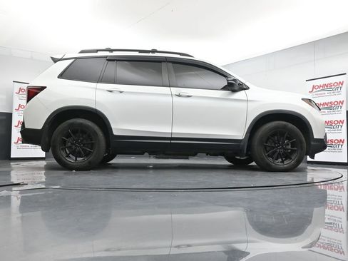 Used 2022 Honda Passport TrailSport image 24