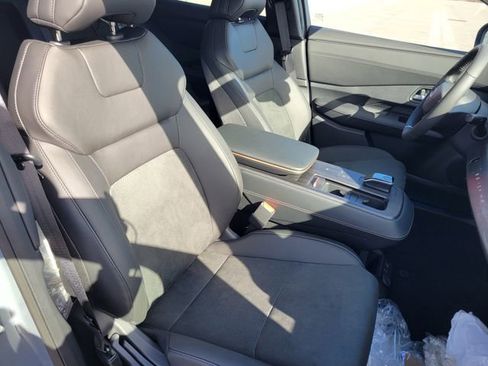 New 2025 Nissan Ariya AWD image 41