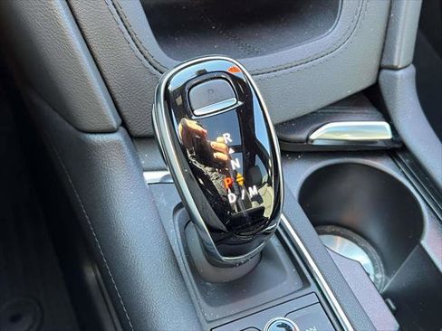 Used 2024 Cadillac XT6 Luxury image 31